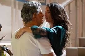 Beijo inesperado de Zenilda e Rogério e esquenta ‘Três Graças’
