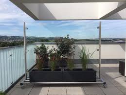 Glas Windschutz Auf Rollen Auf Glas Rollen Sichtschutzglas Windschutz Patio Planters Patio Outdoor