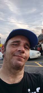 My RA in North Hall 1986 was Chris Gorman Future drummer of the Black  Crowes Hilarious guy!