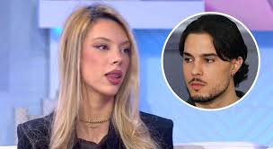 Alejandra Rubio ni confirma ni desmiente los rumores de segundo embarazo y habla del futuro de Carlo Costanzia tras cerrar su barbería