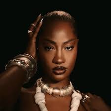 Julia Raffa's Instagram, Twitter & Facebook