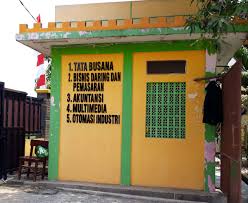 Check spelling or type a new query. Siswa Smkn 4 Kabupaten Tangerang Kelebihan Pakaian Seragam Sekolah