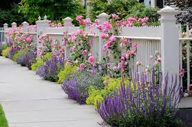 Discover ideas for rose garden design from the experts at hgtv. 101 Front Yard Landscaping Ideas Photos Home Stratosphere