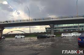 В киеве дожди затопили две станции метро. Liven Prevratil Ulicy Kieva V Reki Foto Video Glavkom