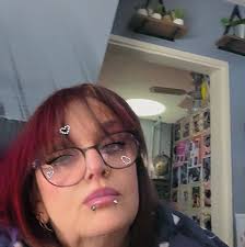 Does your pug poop when you leave the house?