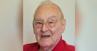 Angie Manley's Instagram, Twitter & Facebook