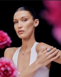 This Father's Day, elevate the art of gifting. Join us at The Cosmetic  Boutique, Bay Street, this weekend to personalise his Jo Malone London  cologne with bespoke bottle painting — a thoughtful