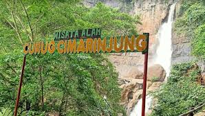 Termasuk bukit karang para yang. Curug Cimarinjung Sukabumi Harga Tiket Lokasi Yamaap Ya Maap