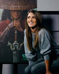 Mais un jour, une force maléfique s'abattit sur le royaume et les dragons se sacrifièrent pour sauver l'humanité. Geraldine Nakache Est La Voix Francaise Du Dragon Sisu Raya Et Le Dernier Dragon 2021 Images Du Film