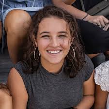 Caroline Stearns's Instagram, Twitter & Facebook