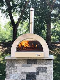 The unit creates a cooking chamber that focuses the heat into a small space which is great for getting the tops of your pizzas brown and properly cooked. Ilfornino Wood Fired Pizza Ovens Professional Series