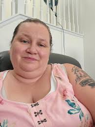 Hello Colorado Singles It's warm enjoying the pool!