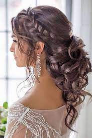 Mariage Maxi Chignon Et Tresse Sur Le Cote Coiffure Mariee Cheveux Longs Coiffure Demoiselle D Honneur Coiffure