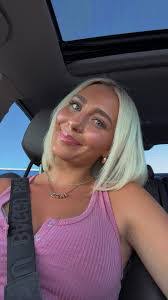 Kylie Hays's Instagram, Twitter & Facebook