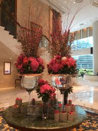 A florist in hong kong with love and heart, high quality, low cost, reliable, fast and express same day beautiful flowers delivery services in hong kong. Lobby Flowers At Island Shangri La Hong Kong Large Flower Arrangements Large Floral Arrangements Hotel Flowers