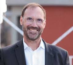 Melvin Horn's Instagram, Twitter & Facebook