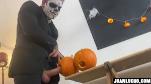 Halloween Solo With Pumpkins - XNXX.COM