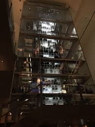 Charlie Palmer S Aureole Restaurant At Mandalay Bay The Wine Tower Is Unbelievable Very Nice Dinner Fun Dinners Wine Tower Dining Experiences