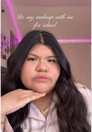 Do my makeup with me for school 🩷 #grwm #makeup #domymakeupwithme  #douyinmakeup #makeupforschool #fyp #ForYou
