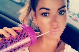 Karina jelinek explotó contra las críticas por su lujosa mansión: Karina Jelinek Goes Out With Her How Is She Coming Out Rosario3 Com Onties Com