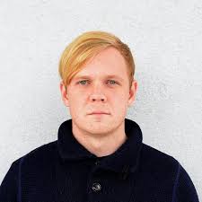 What is the best racing wheel to use for PS5?