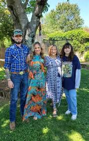 Hope Holliday Obituary