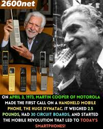 Still remember the first carphone, the Carvox 2453, a terrible heavy thing,  almost 5 kg, you hardly can call this a mobile phone. It was only to use in  your car in