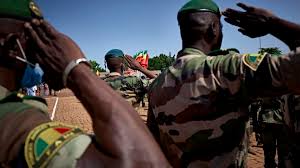Mali L Armee Accusee De Crimes De Guerre Des Groupes Armes De Crimes Contre L Humanite