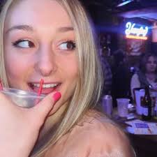 Anna Bishop (@anna_371)