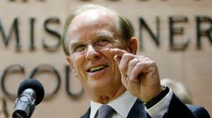 Judge Nelson Wolff announces he won't seek reelection