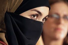 With fedi nuril, rianti cartwright, carissa putri, zaskia adya mecca. Tokoh Wanita Cantik Berhijab Selalu Memukau Penampilannya Kapanlagi Com