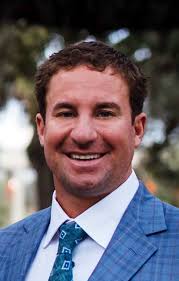 Andrew Hillery's Instagram, Twitter & Facebook