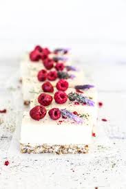 Zesty Raw Lemon Coconut Cheesecake Fruhlingskuchen