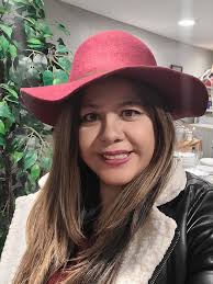 Aldi's "Hello Sunshine" hat and Target swimsuit