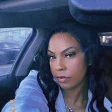 Des Moines, are you ready for it? Taylor Swift's new record drops