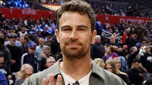 Travis Bills's Instagram, Twitter & Facebook