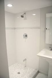 Glass tile liner border uses for this tile : 22 White Bathroom Tiles With Border Ideas And Pictures 2020