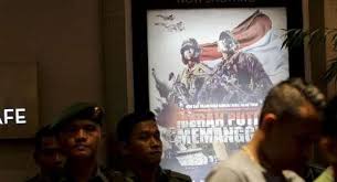 Dan itupun hanya sebatas nanyain orangtuanya. Kumpulan Berita Merah Putih Memanggil Panglima Tni Nonton Bareng Film Merah Putih Memanggil