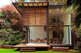 Sebelum membuat tempat pensil dari bambu, kamu harus menyiapkan beberapa bahan dan peralatan berikut ini nah kali ini saya akan bagikan ide cara membuat kerajinan bingkai foto cantik dari bambu. 5 Cara Mudah Mengatasi Air Tempias Dari Jendela Dan Pintu
