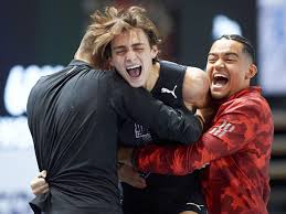 Having broken the indoor pole vault world record in february this year, yesterday at the diamond league meeting in rome, armand mondo duplantis broke the outdoor world record too. Pole Vault World Record Holder Armand Duplantis Won T Put A Cap On How High He Can Jump Us World News Fox10tv Com
