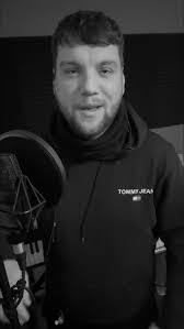 Kurt Davies's Instagram, Twitter & Facebook