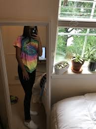 Black And White Tie Dye T Shirt Tie Dye T Shirt Black Skinny Jeans White Slip On Vans White Vans Outfit White Slip On Vans Tie Dye Outfits