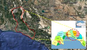 Akdeniz'in masmavi sularının, eşsiz plajların, devasa tatil köylerinin, ünlü golf sahalarının ve uluslararası festivallerin yanı sıra antalya, uzun tarihinin izlerini taşıyan eserleriyle de tanınıyor. Manavgat Nerede Antalya Manavgat A Nasil Gidilir Gezilecek Yerler Tr