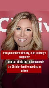 Lindsay Wills's Instagram, Twitter & Facebook