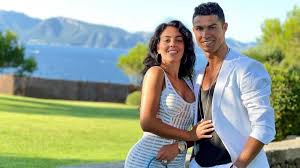 Georgina rodríguez is a spanish model and former shop assistant. Cristiano Ronaldo Poses With His Queen Georgina Rodriguez See Pics Here