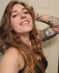 Macey Taylor's Instagram, Twitter & Facebook