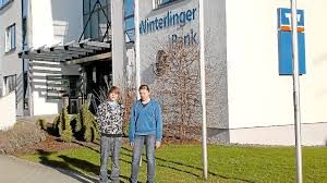 In korruptionsgefährdeten arbeitsgebieten stellt es eine durch die beteiligung mehrerer (i.d.r.: Balingen Zahlungsverkehr Tresor Vier Augen Prinzip Zeitung In Der Schule Schwarzwalder Bote