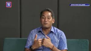 Read the full biography of khairy jamaluddin, including facts, birthday, life story, profession, family and more. Secara Langsung Bicara Jomundi Bersama Yb Khairy Jamaluddin Youtube