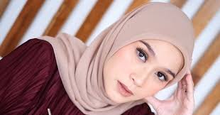 Zaskia adya mecca kembali bimbang antara menetap di jakarta dan yogyakarta. Sekolah Buka 2021 Zaskia Adya Mecca Ngaku Deg Degan Okezone Celebrity