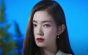 Just when you thought red velvet cake couldn't get any better, this one's got a luscious layer of cheesecake in the middle. Irene Draws Keen Attention As She Makes A Comeback With Red Velvet S Queendom Allkpop